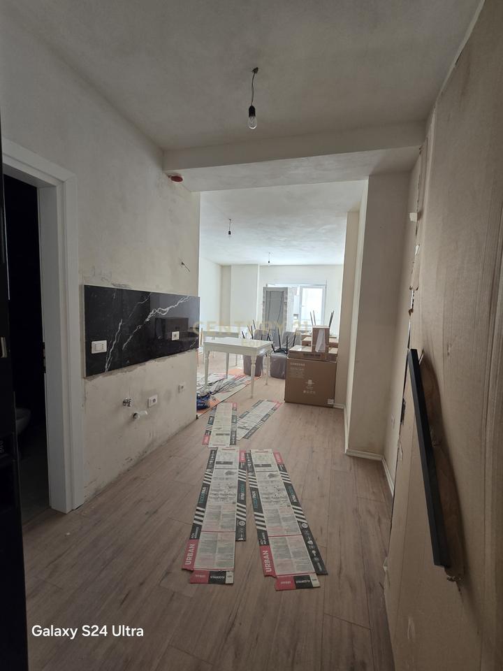 Domestica in vendita a Durrës!