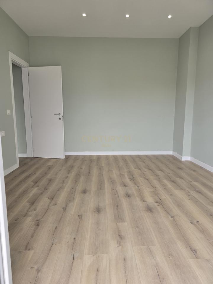 APARTMENT 2+1 WITH VERANDA FOR SALE IN DURRES!