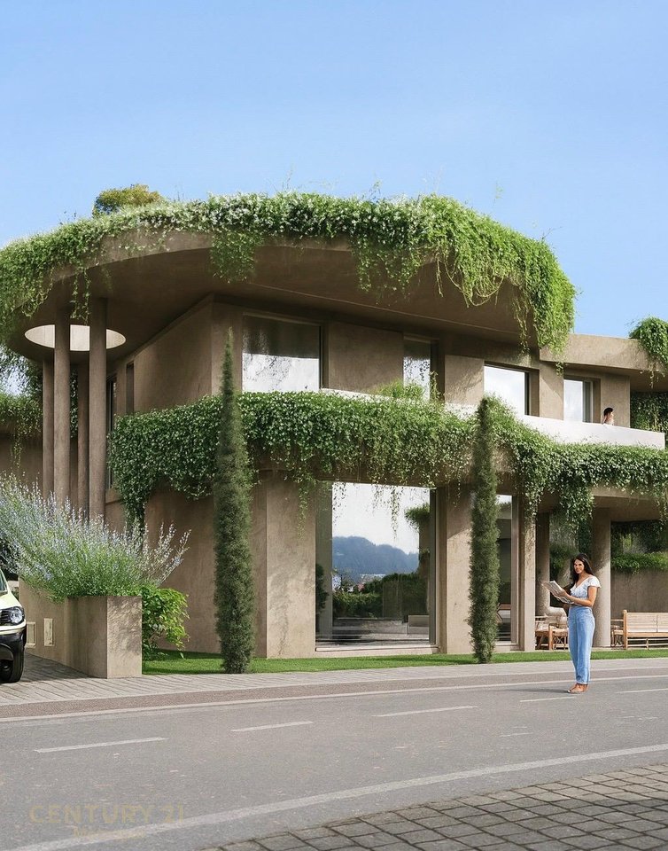 LEI È UN'ELITE VILE CON UNA PISCINA, VICINO AL LAGO FARKA - RESIDENZA FARKA HILLS!