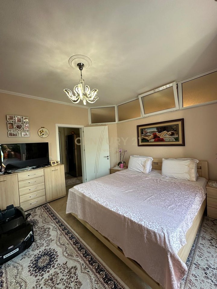 APPARTAMENTO 2+1 IN VENDITA, MERCATO ELETTRICO, TIRANA!