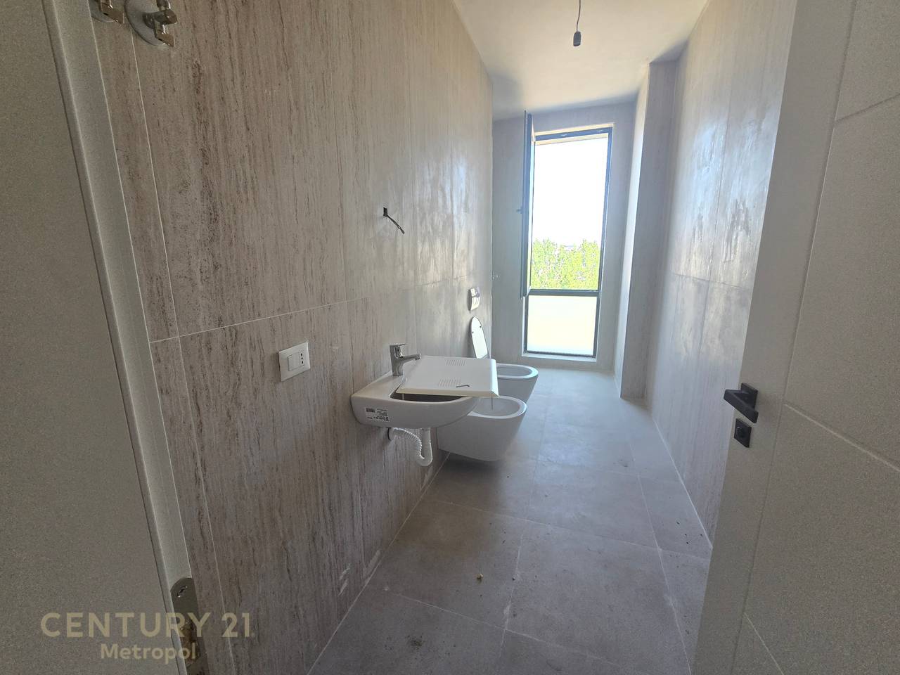 FOR RENT 2+1+2 APARTMENT FOR OFFICE OR RESIDENCE, NEW BOULEVARD