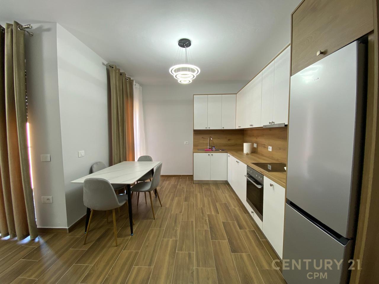 ISH PROFARMA XHAMLLIK JAPIM ME QIRA APARTAMENT 2+1+2