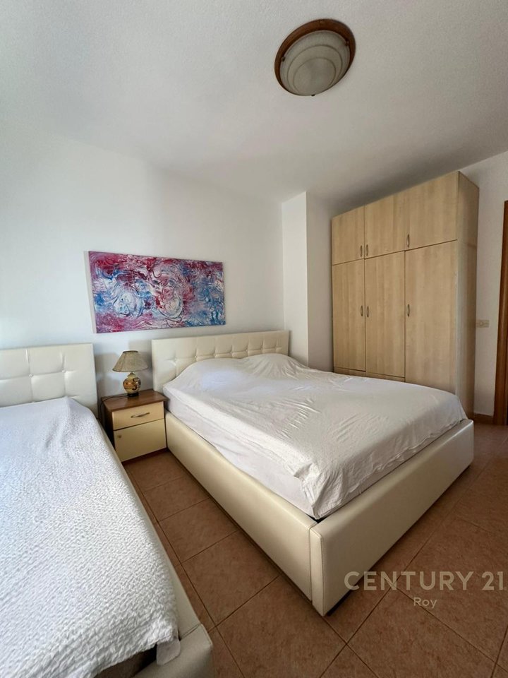 SHITET APARTAMENT VIJ E PAR PAMJE DETI !!!