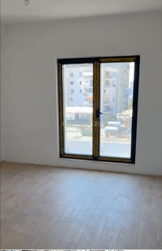 Appartamento 2+1+2 in vendita in via Barrikadave.