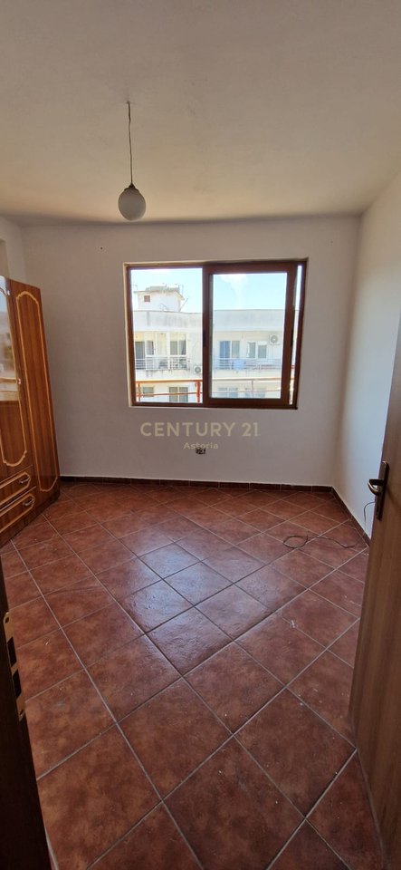 Shitet apartament 3+1+2 Yzberish!