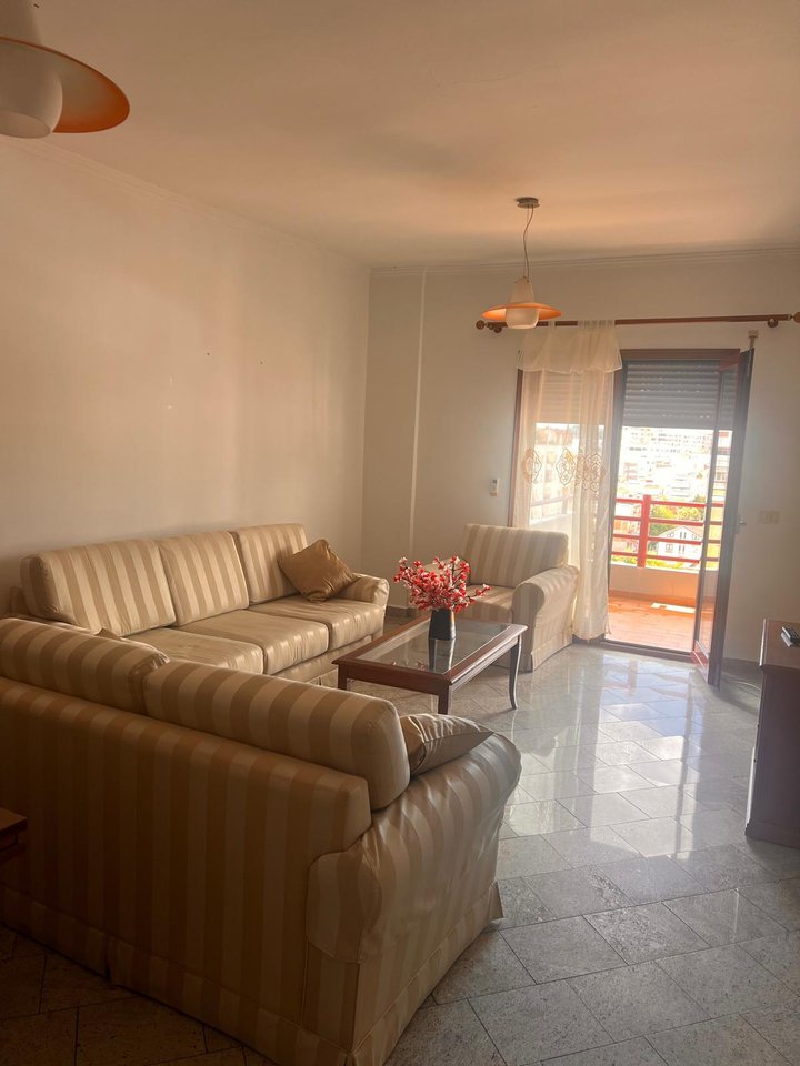 APARTAMENT 2+1+2 ME QERA,TEK RRUGA E KAVAJES-TIRANE!