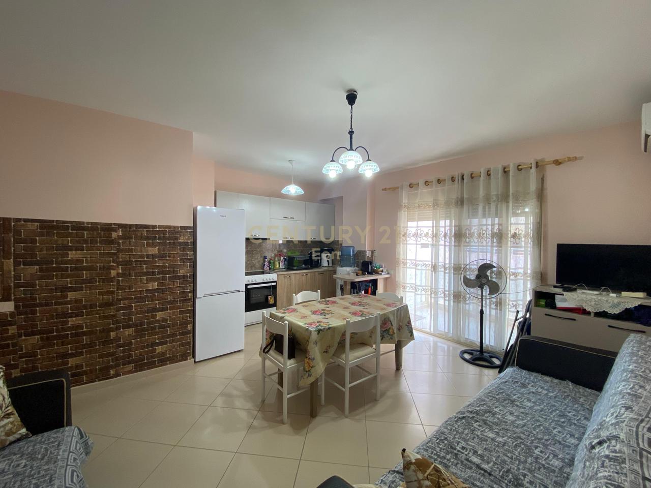 APPARTAMENTO 1+1 IN VENDITA, 100M VICINO AL MARE A SHKEMB KAVAJA!