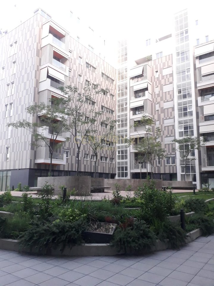 FOLEJA E GJELBER, APARTAMENT 1+1+1 P.PARKIMI PER QIRA