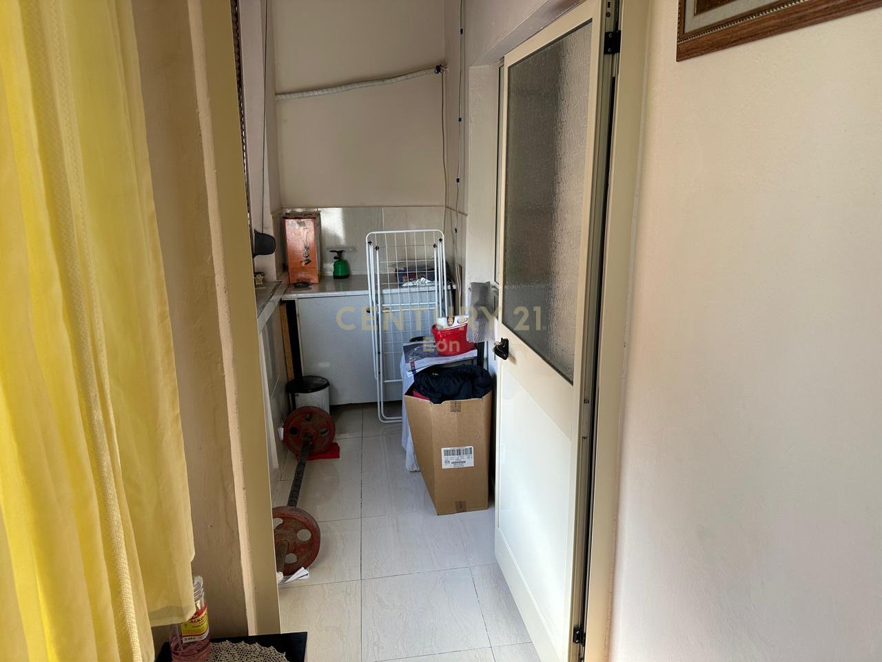 APARTMENT 1+1 FOR SALE IN THE CENTER OF DURRES NEAR THE FORMER SPORTS PARK!