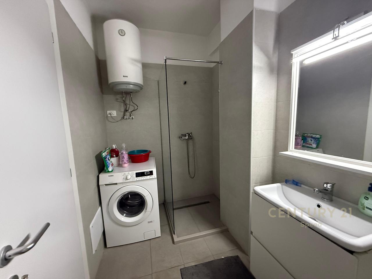 Apartament 2+1 Me Qira në Kompleksi Delijorgji, Tiranë!!