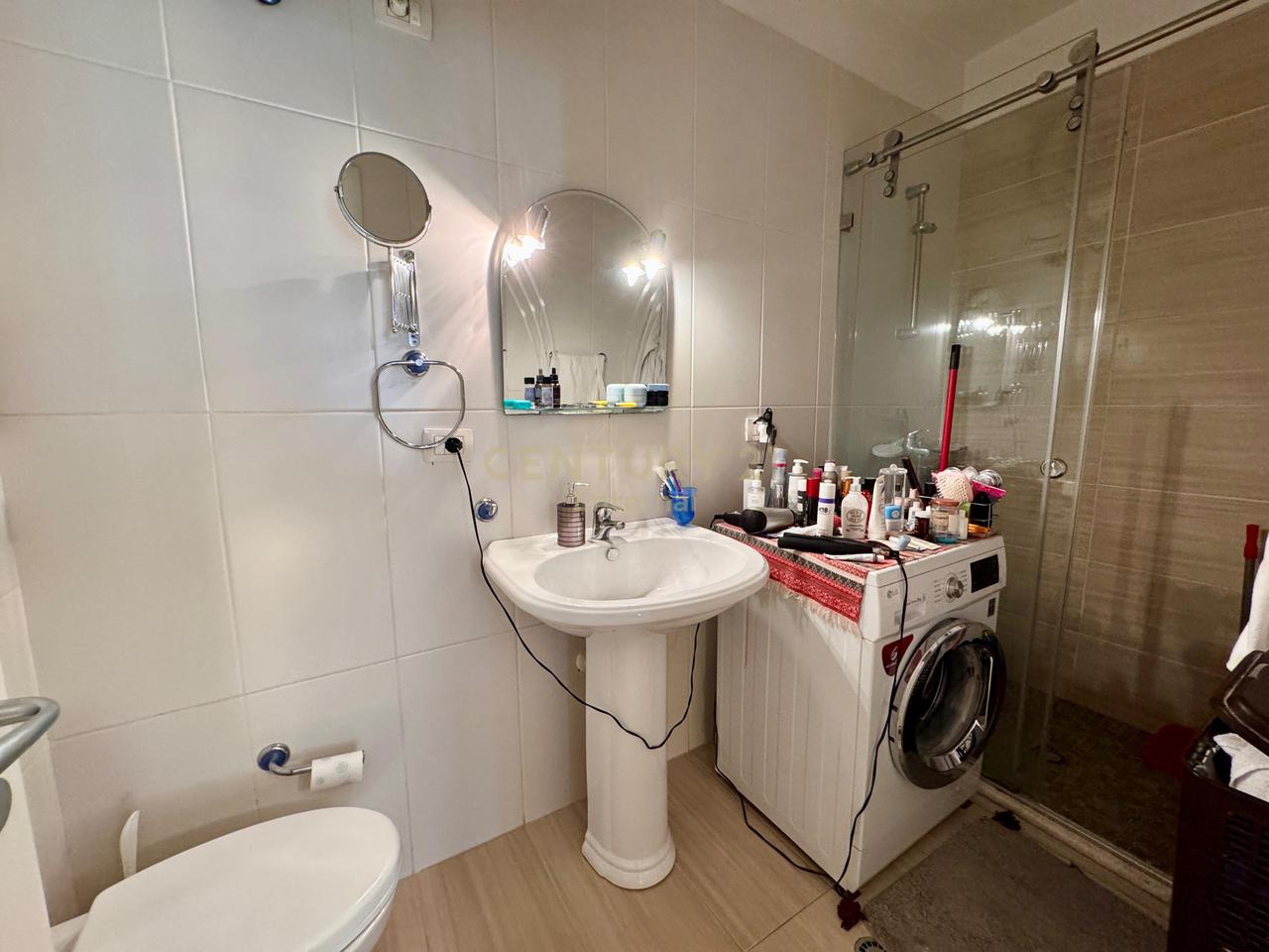 Apartament 1+1 Me Qira në Bllok