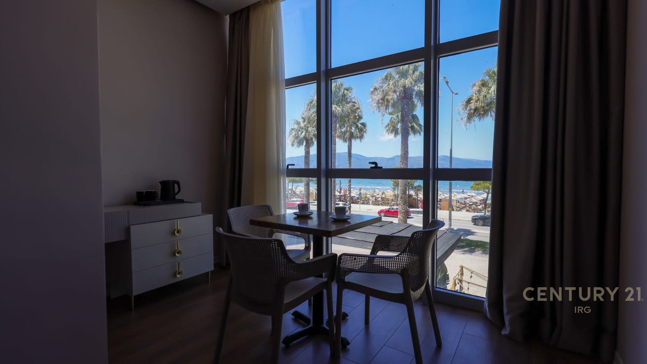 HOTEL IN VENDITA SUL LUNGOMARE - VLORA.