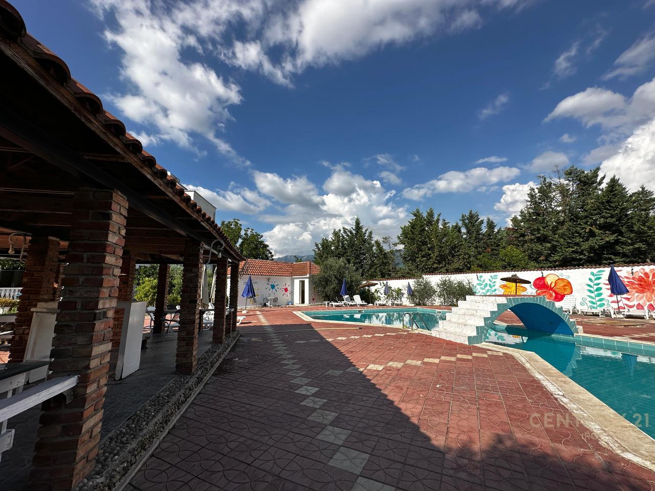 Spazio Multifunzionale in Affitto – Mullet, Tirana