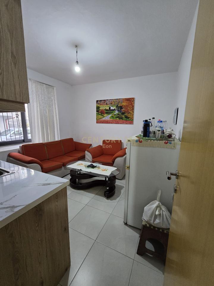 Appartamento 2+1 con garage nel centro di Durazzo!
