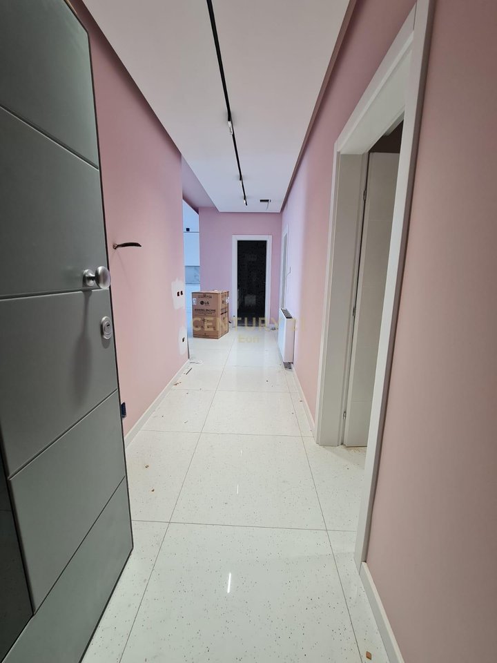 SHITET SUPER APARTAMENT 2+1+2 TE VILA E ZOGUT !