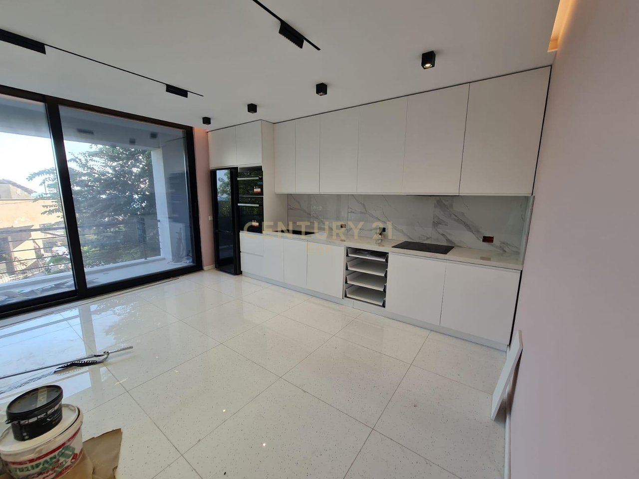 SHITET SUPER APARTAMENT 2+1+2 TE VILA E ZOGUT !