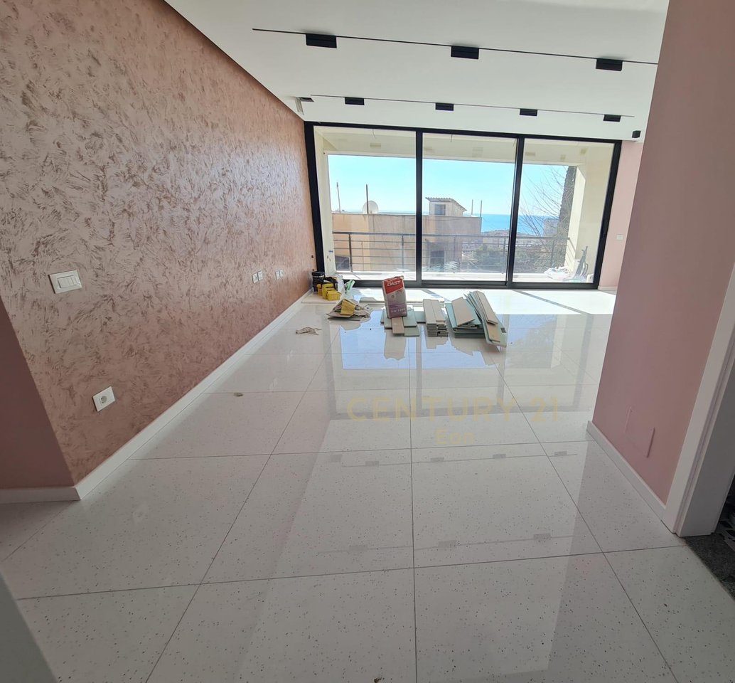 SHITET SUPER APARTAMENT 2+1+2 TE VILA E ZOGUT !