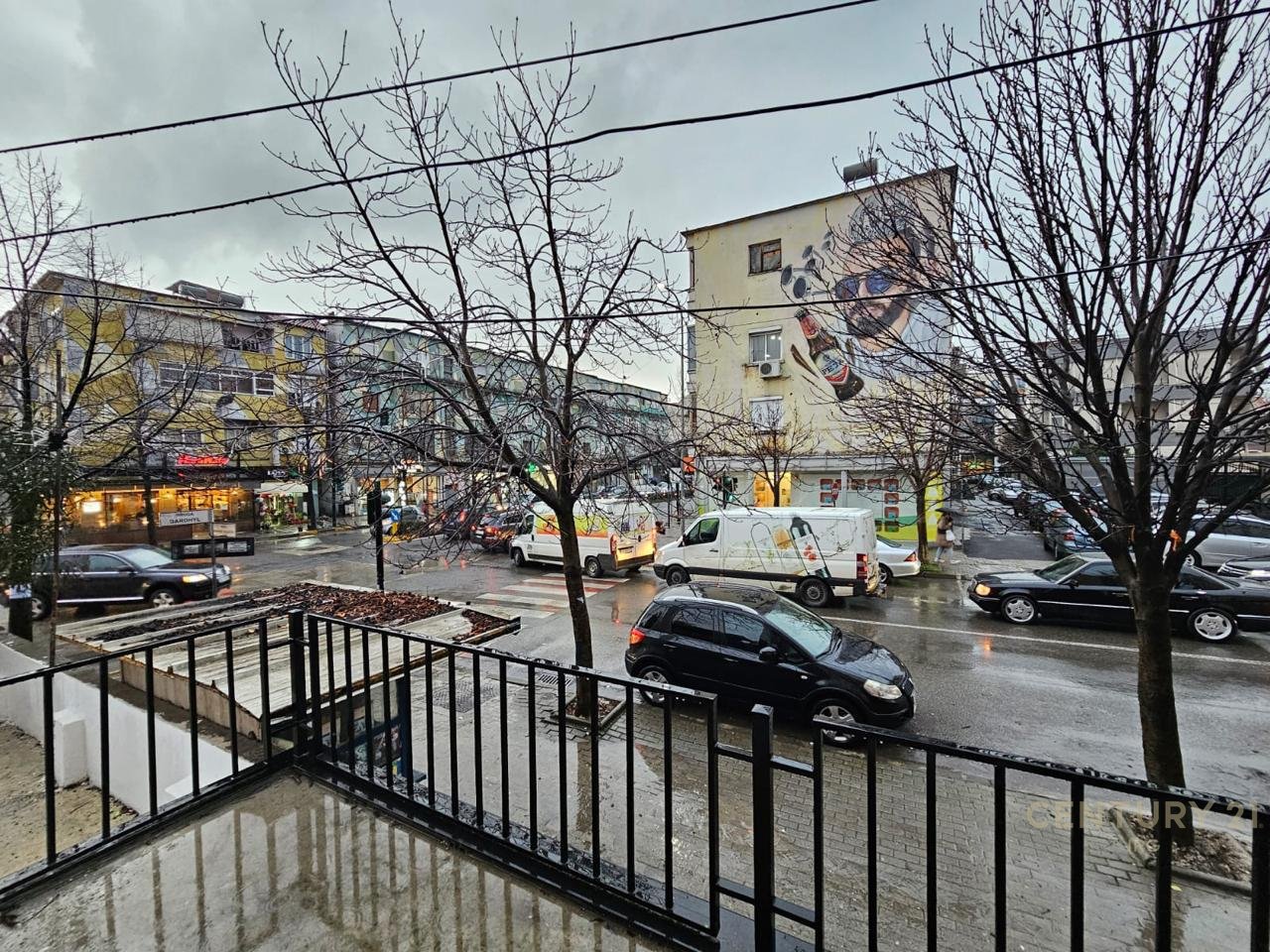 Oggetto Multifunzionale 250m2 in Via Bardhyl
