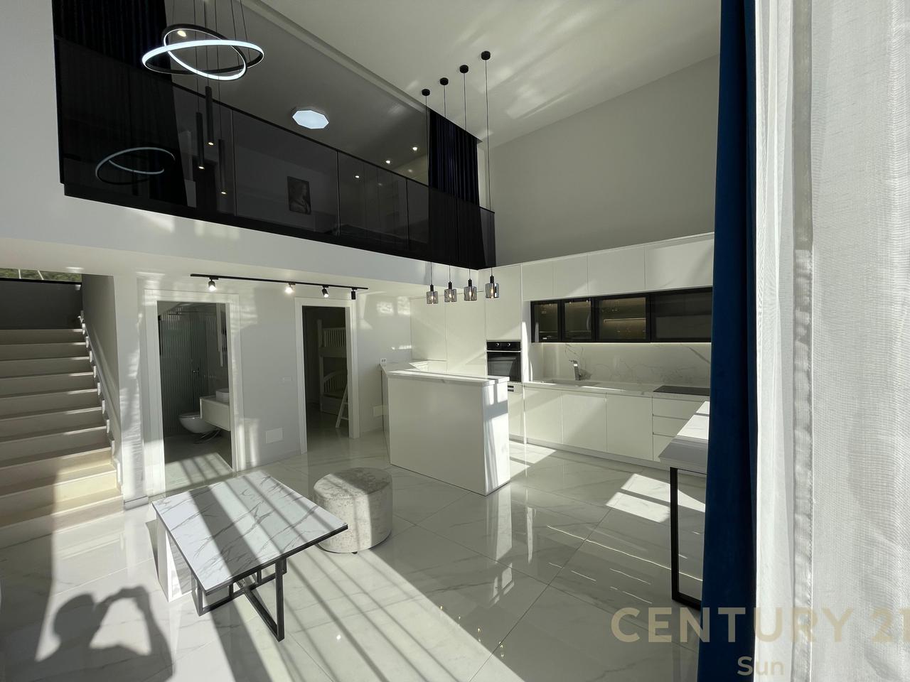 DUPLEX IN VENDITA PRIMA FILA, RADHIME - VLORE!