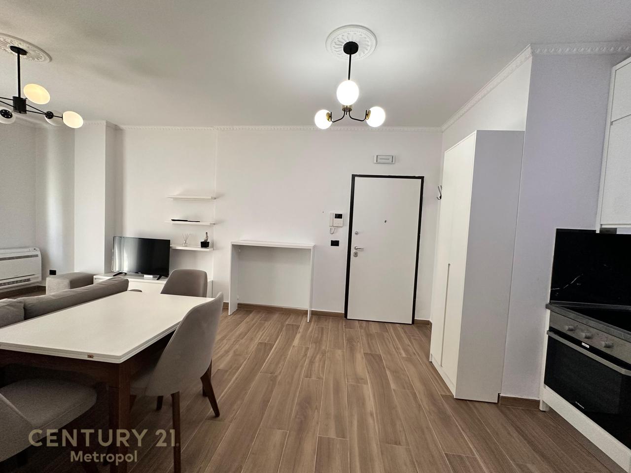 Apartment with courtyard 1+1+parking For Rent in Tirana - 800€
