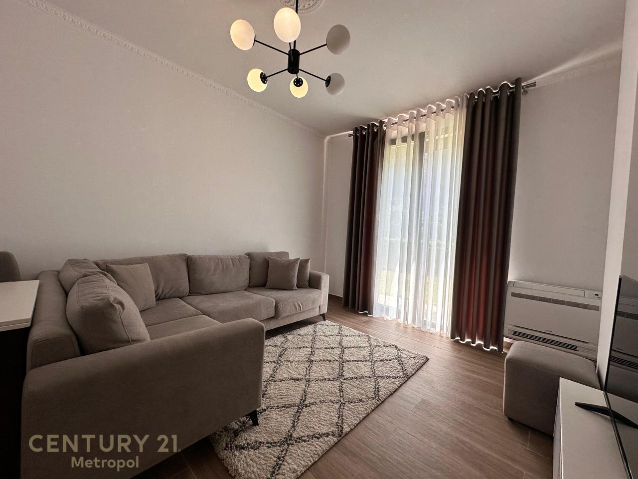 Apartment with courtyard 1+1+parking For Rent in Tirana - 800€