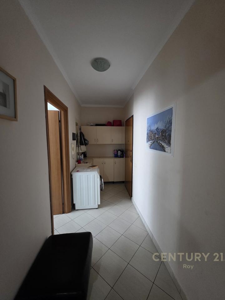 SHITET APARTAMENT 1+1 PRANE MIAMI BEACH,GOLEM!