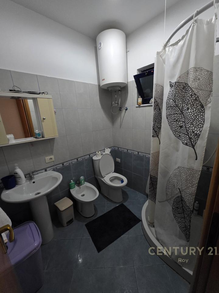 SHITET APARTAMENT 1+1 PRANE MIAMI BEACH,GOLEM!