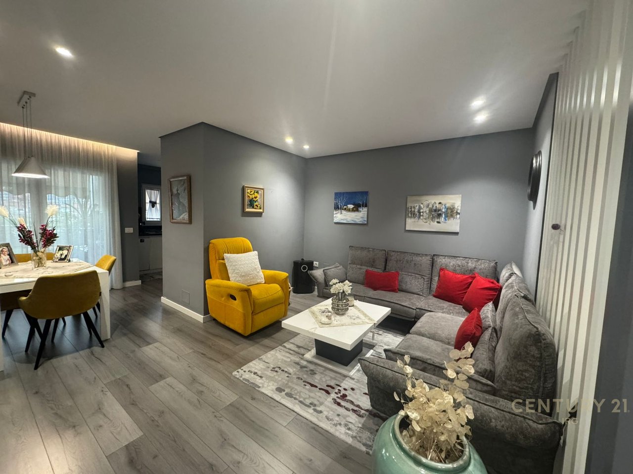 Super Appartamento 2+1+2 in Vendita, vicino all'Edificio Arrow!