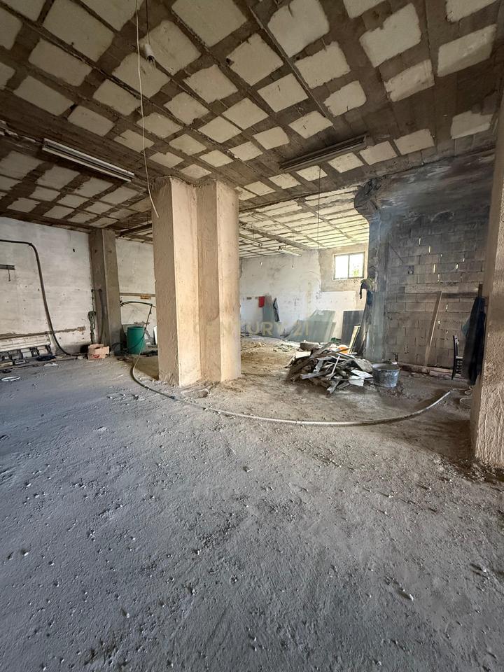 Warehouse for sale at the Police Directorate, Durrës - 900m2