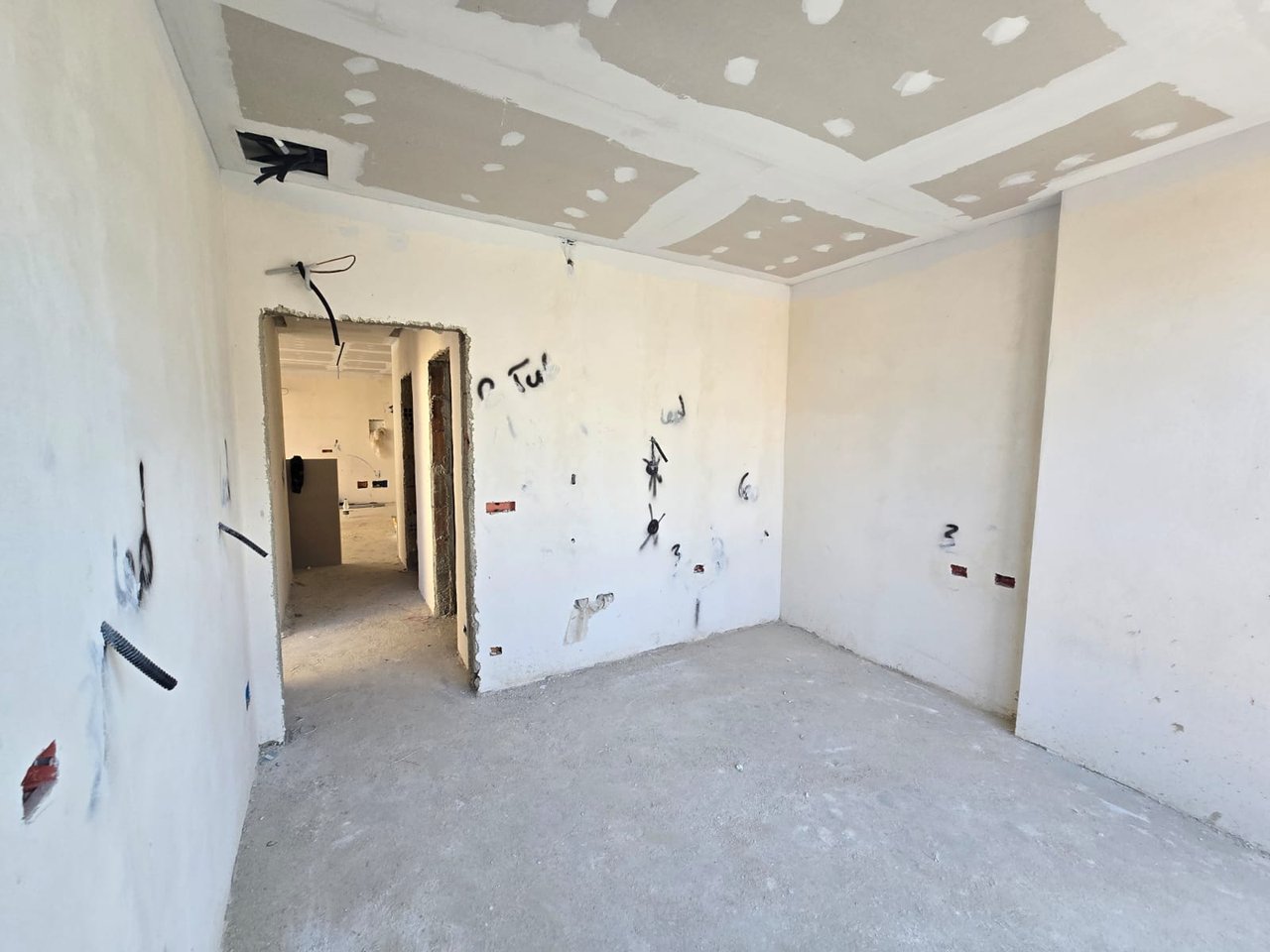 APARTMENT 2+1+2 FOR SALE NEAR 9 FLOORS.