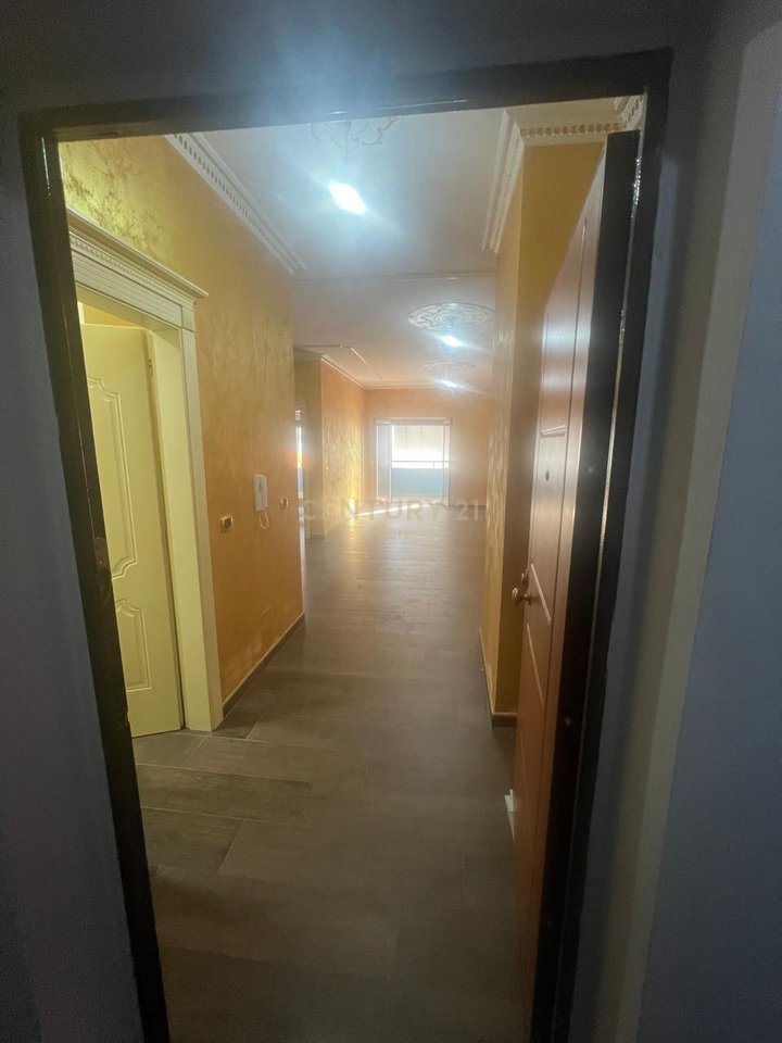 Apartament 2+1 në shitje në qendren e Lushnjes