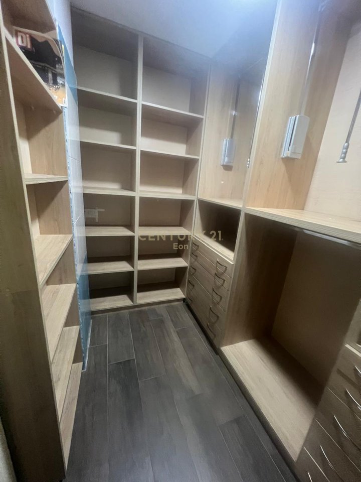 Apartament 2+1 në shitje në qendren e Lushnjes