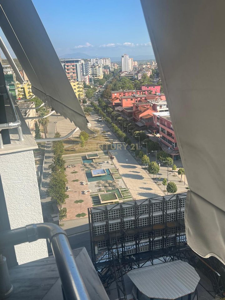 Apartament 2+1 në shitje në qendren e Lushnjes