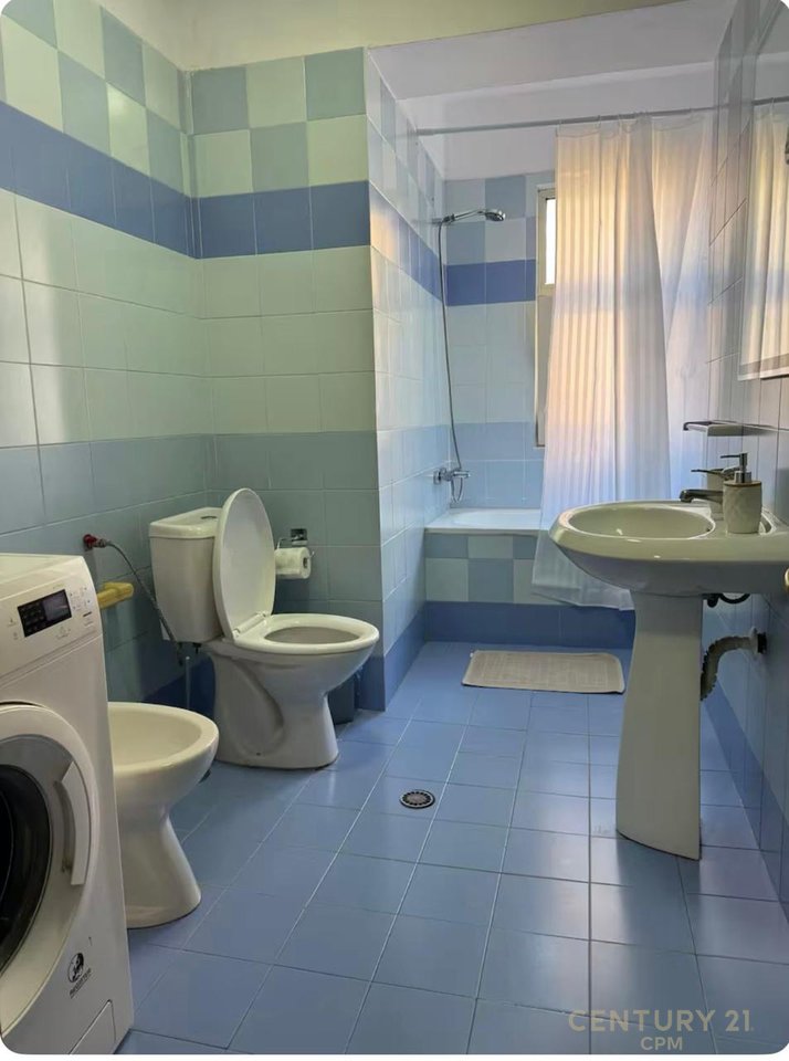 1+1 apartment near the New Bazaar, Tirana!