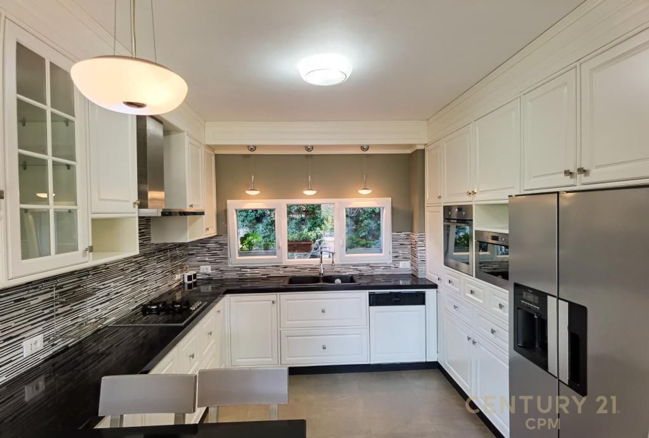 LONG HILL, VILLA FOR RENT