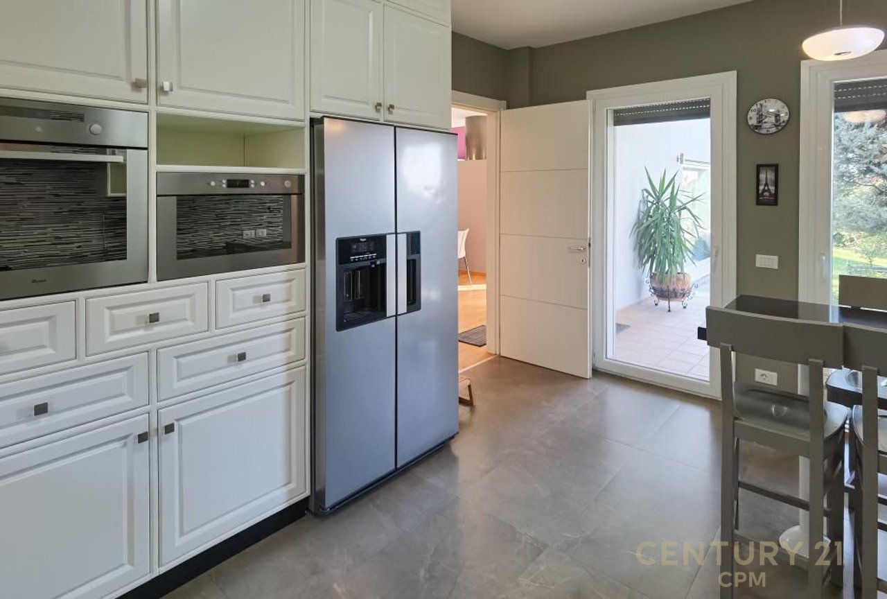 LONG HILL, VILLA FOR RENT
