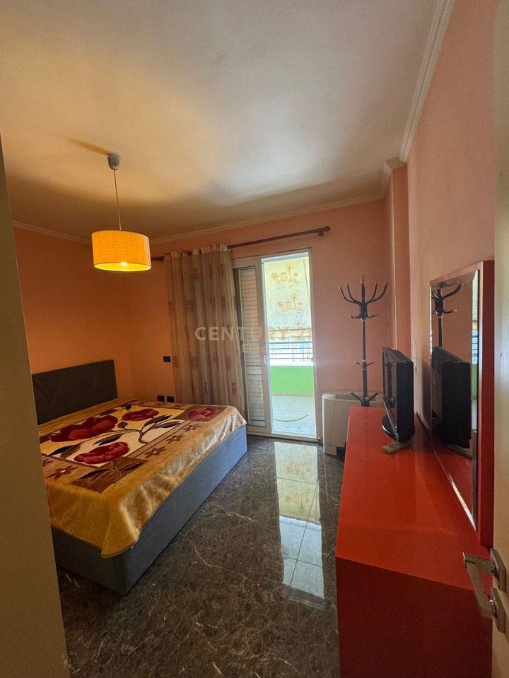 Qira, Apartament 2+1+2 Poste Parkimi, Selite
