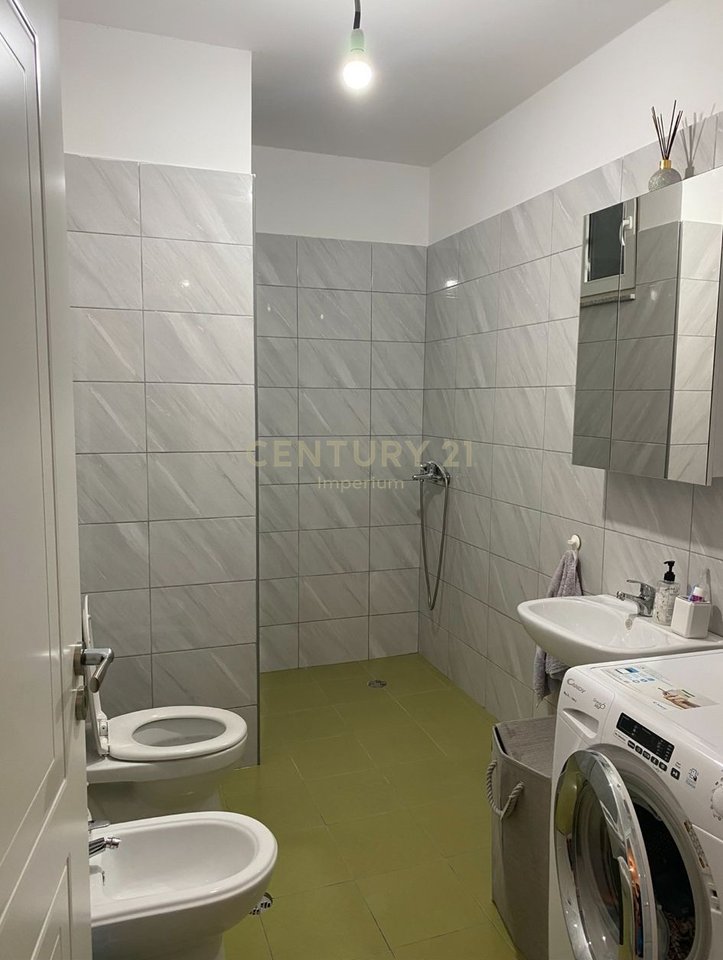 Apartament per shitje 2+1+2 ne Astir