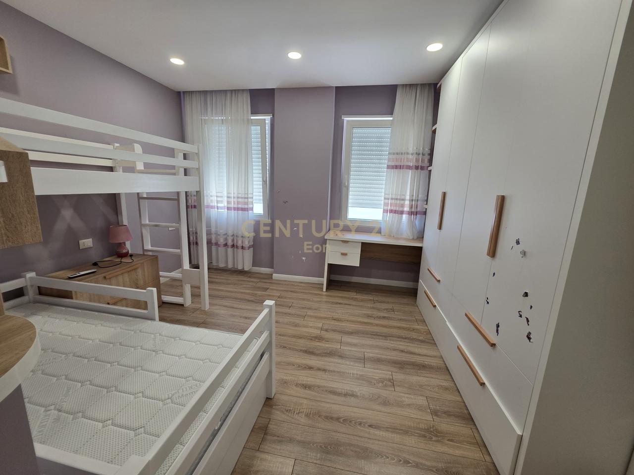 Super Apartment 3+1 in Vollga, Durres!