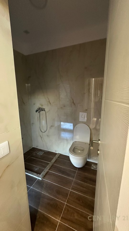 Apartment for rent 2+1+2 in Xhamllik!