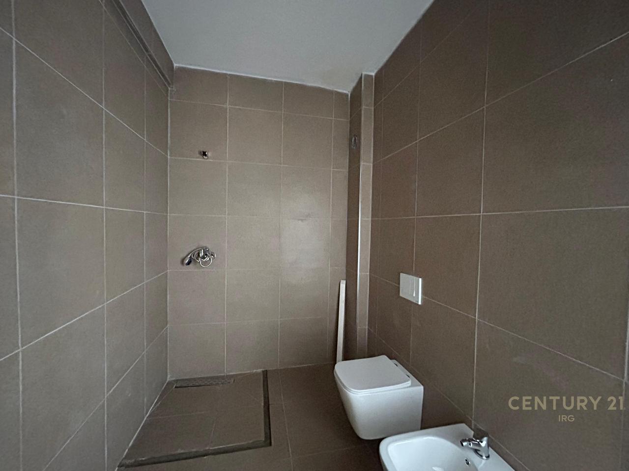 APPARTAMENTO 2+1+2 RESIDENZA SINGOLA BLOCCO S, ZOGU I ZI.