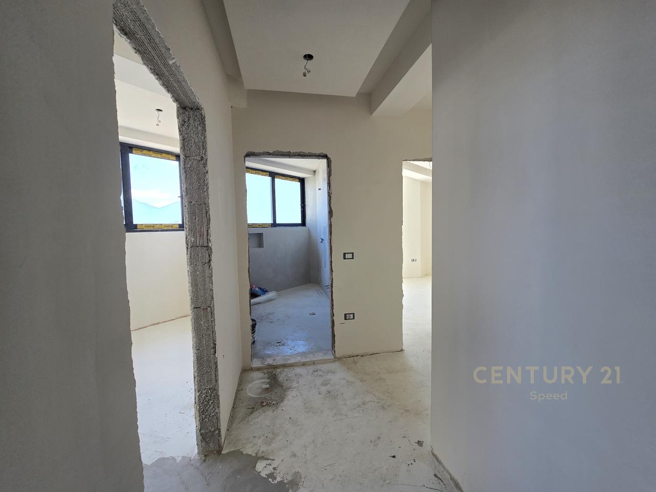 Appartamento 2+1+2 in vendita in Via Durrës!!