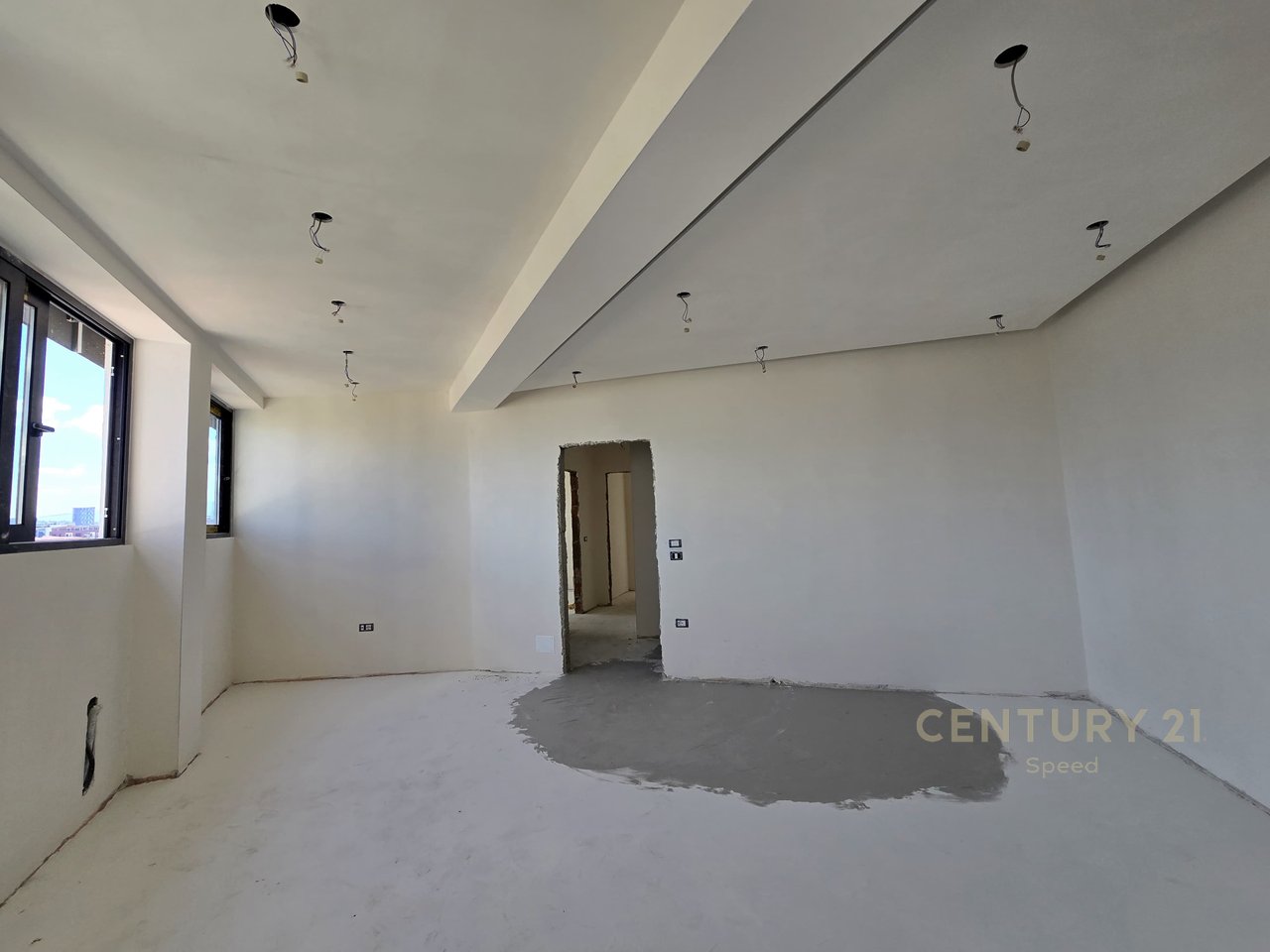 Appartamento 2+1+2 in vendita in Via Durrës!!