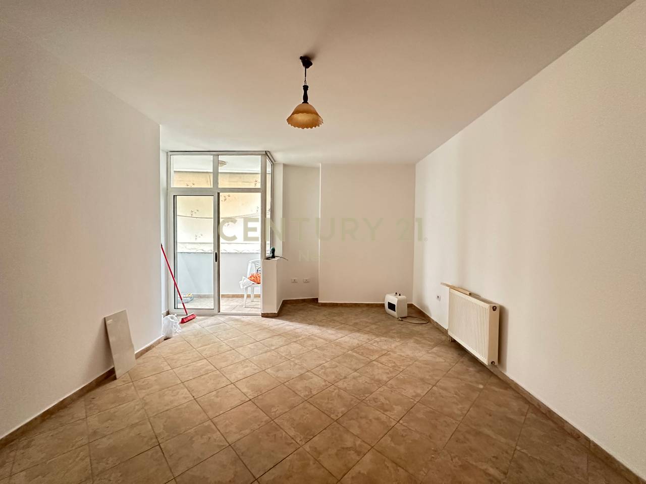 IN AFFITTO APPARTAMENTO 2+1+2 NEL COMUNE DI PARIGI!