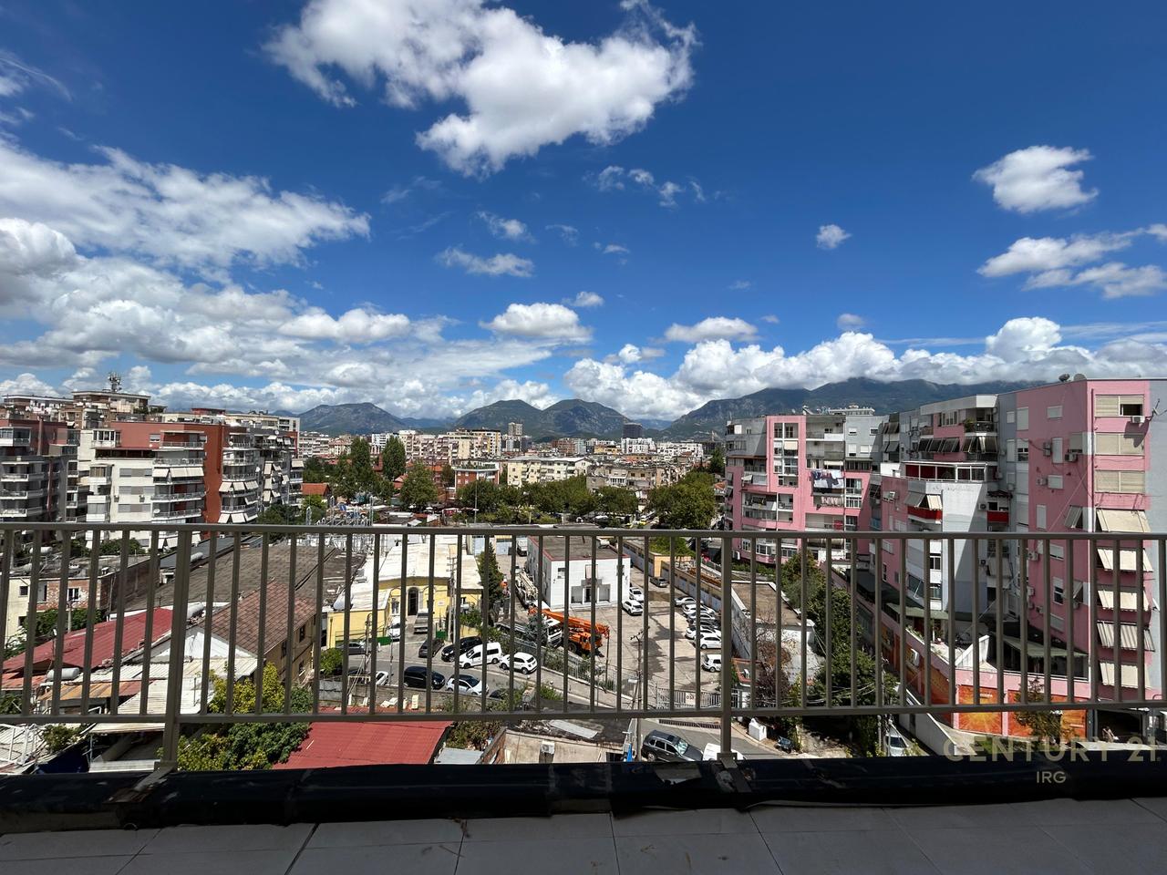 APARTAMENT 2+1+2 ME QERA TEK REZIDENCA "S-BLOCK LIVING" , ZOGU I ZI TIRANE.