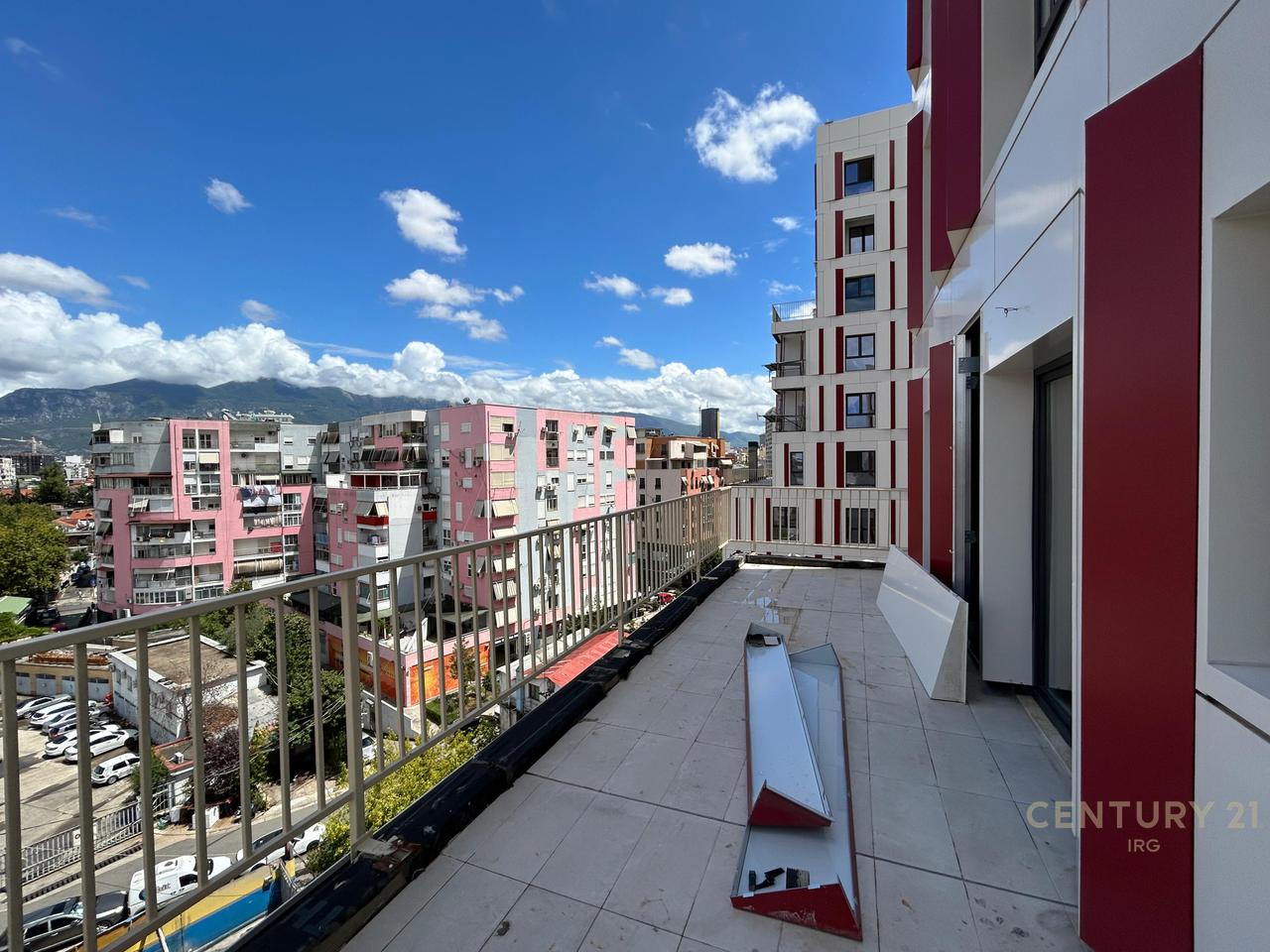 APARTAMENT 2+1+2 ME QERA TEK REZIDENCA "S-BLOCK LIVING" , ZOGU I ZI TIRANE.