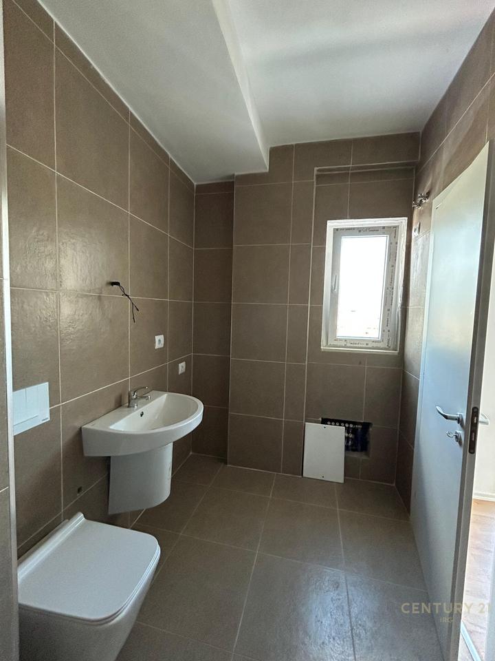 APARTAMENT 2+1+2 ME QERA TEK REZIDENCA "S-BLOCK LIVING" , ZOGU I ZI TIRANE.