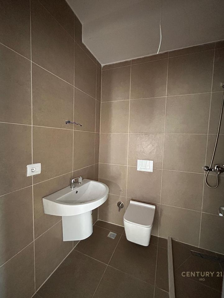 APARTAMENT 2+1+2 ME QERA TEK REZIDENCA "S-BLOCK LIVING" , ZOGU I ZI TIRANE.