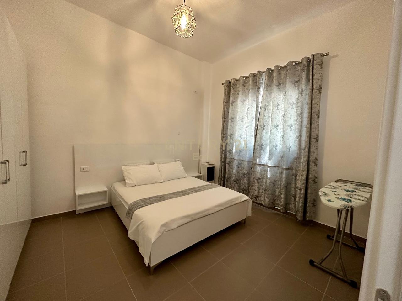Apartament 1+1 me verande Pamje Deti Për Shitje në Currila, Durrës !