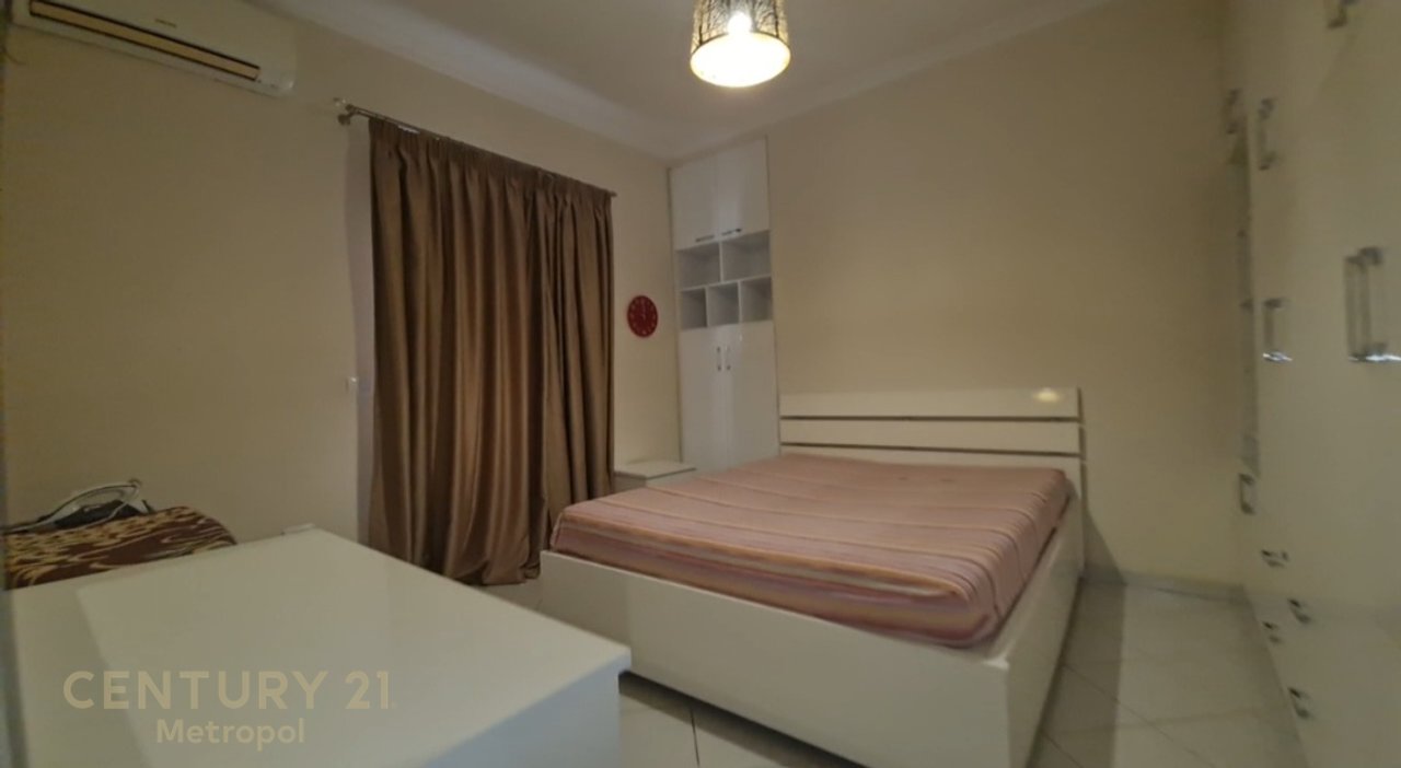 APARTMENT 2+1 FOR RENT ON BRIGADA 8 STREET - FORMER BLOCK!